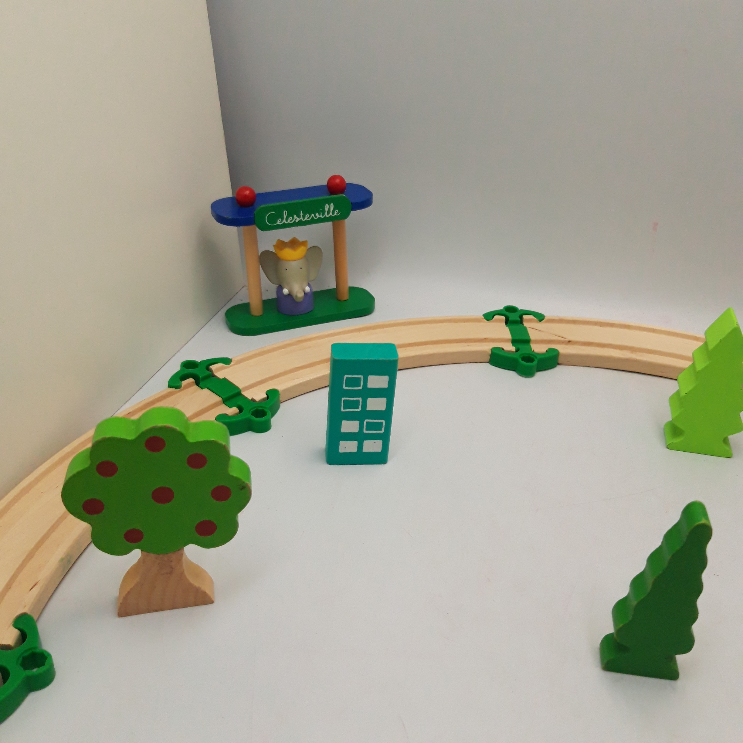 Circuit de train en bois Edition Atlas - Bon état - Photo 3